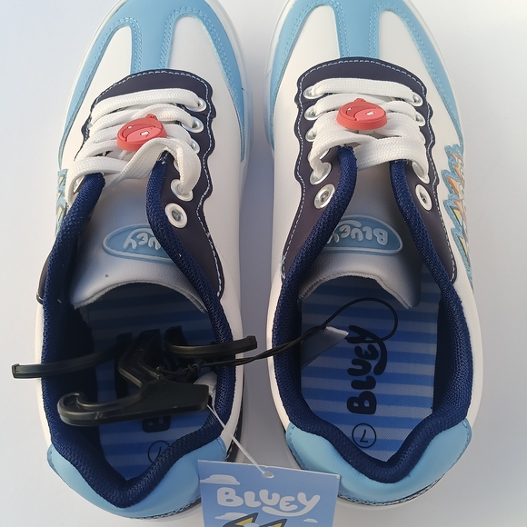 Bluey Other - Bluey Girls Boys Sneakers Youth Size 7 White Light Blue Cartoon Casual Shoes NWT